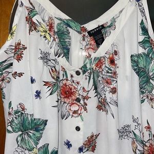 Torrid Tropical Print Swing Cami with Buttons NWT